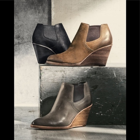 Final Sale Cole Haan Balthasar Leather Wedge Ankle Booties Size 9.5 B